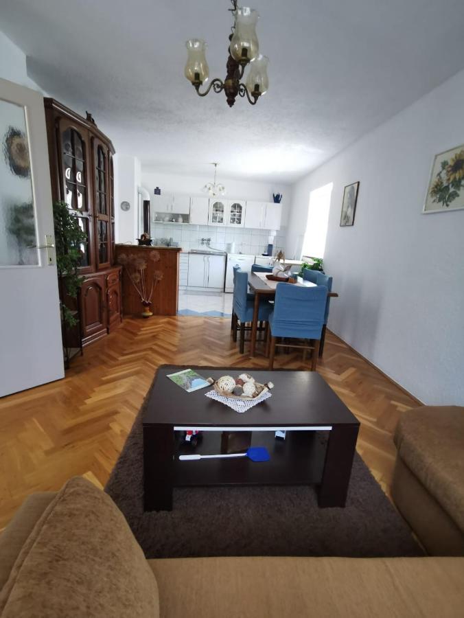 Apartman Pavelic Lovinac (Lika-Senj) Exterior foto
